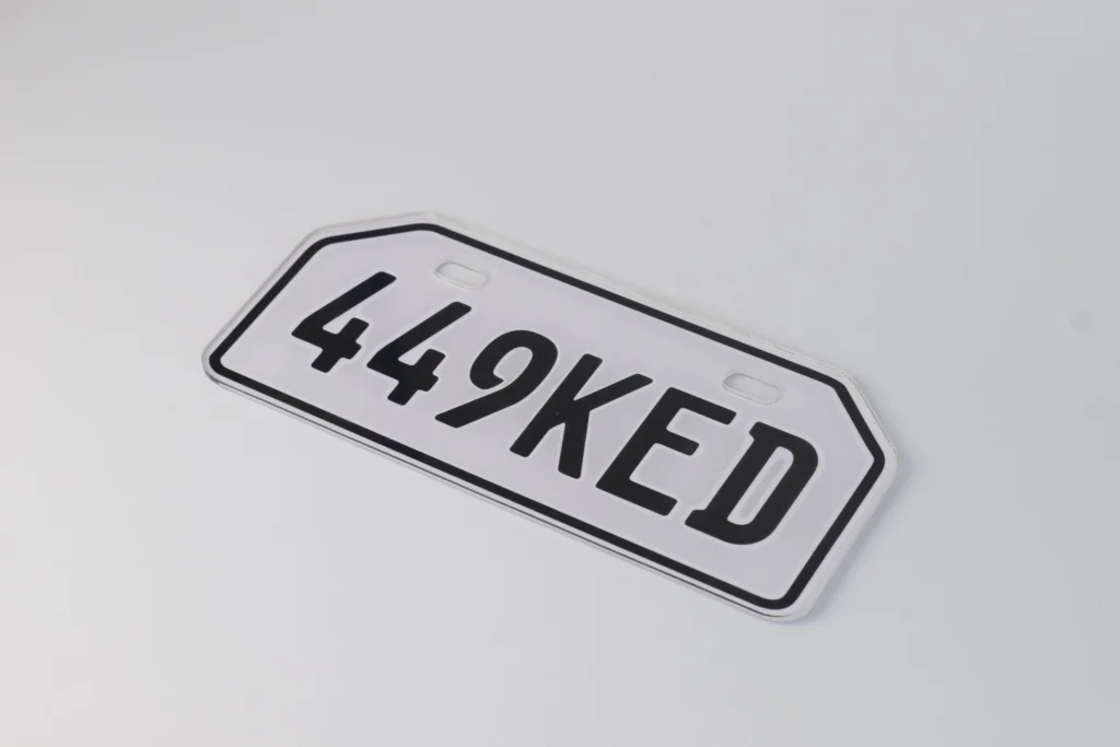 acrylic-plate-number
