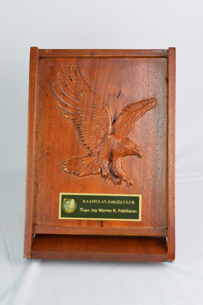 eagles-wood-carving