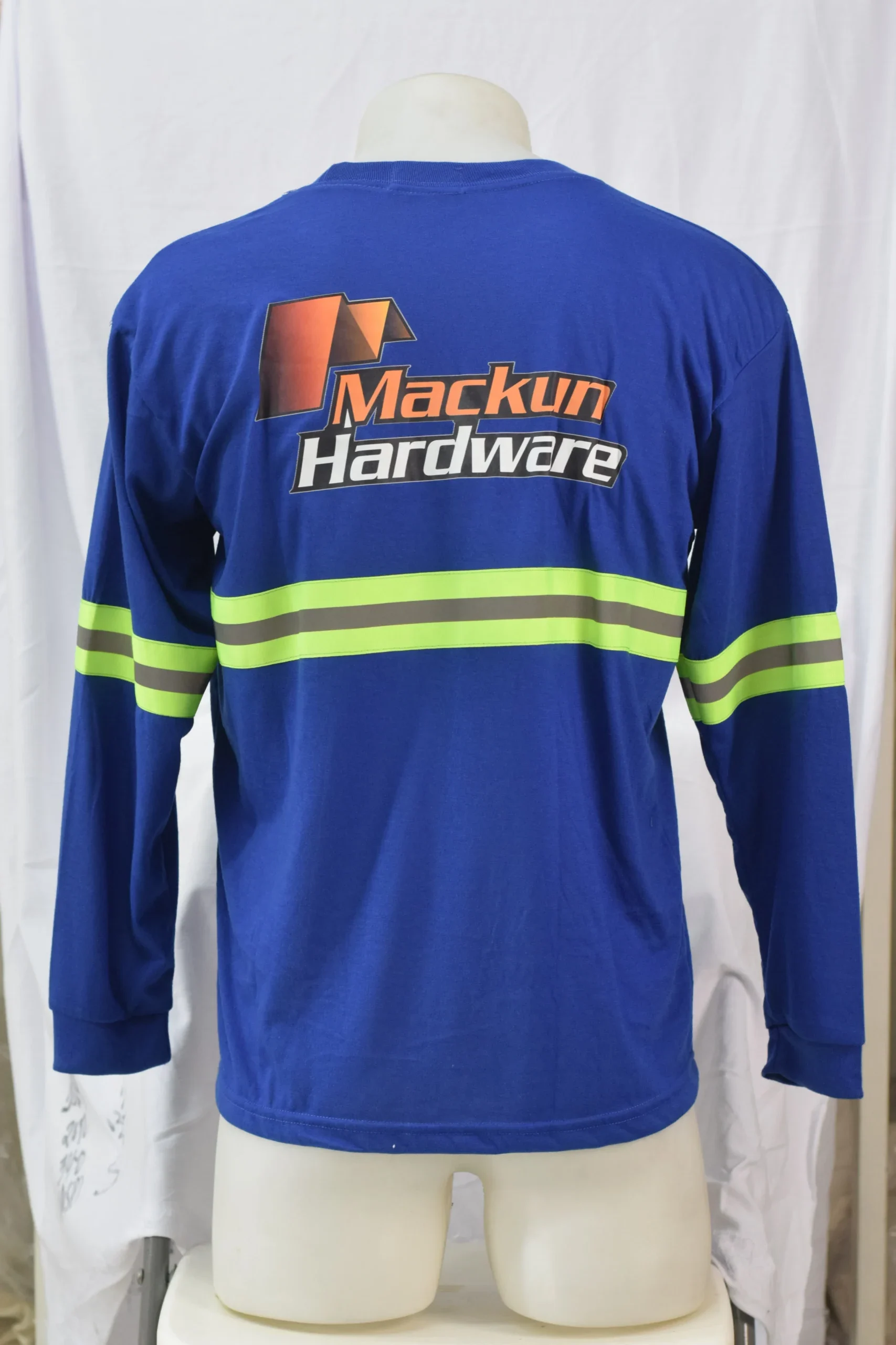 long-sleeves-back-view