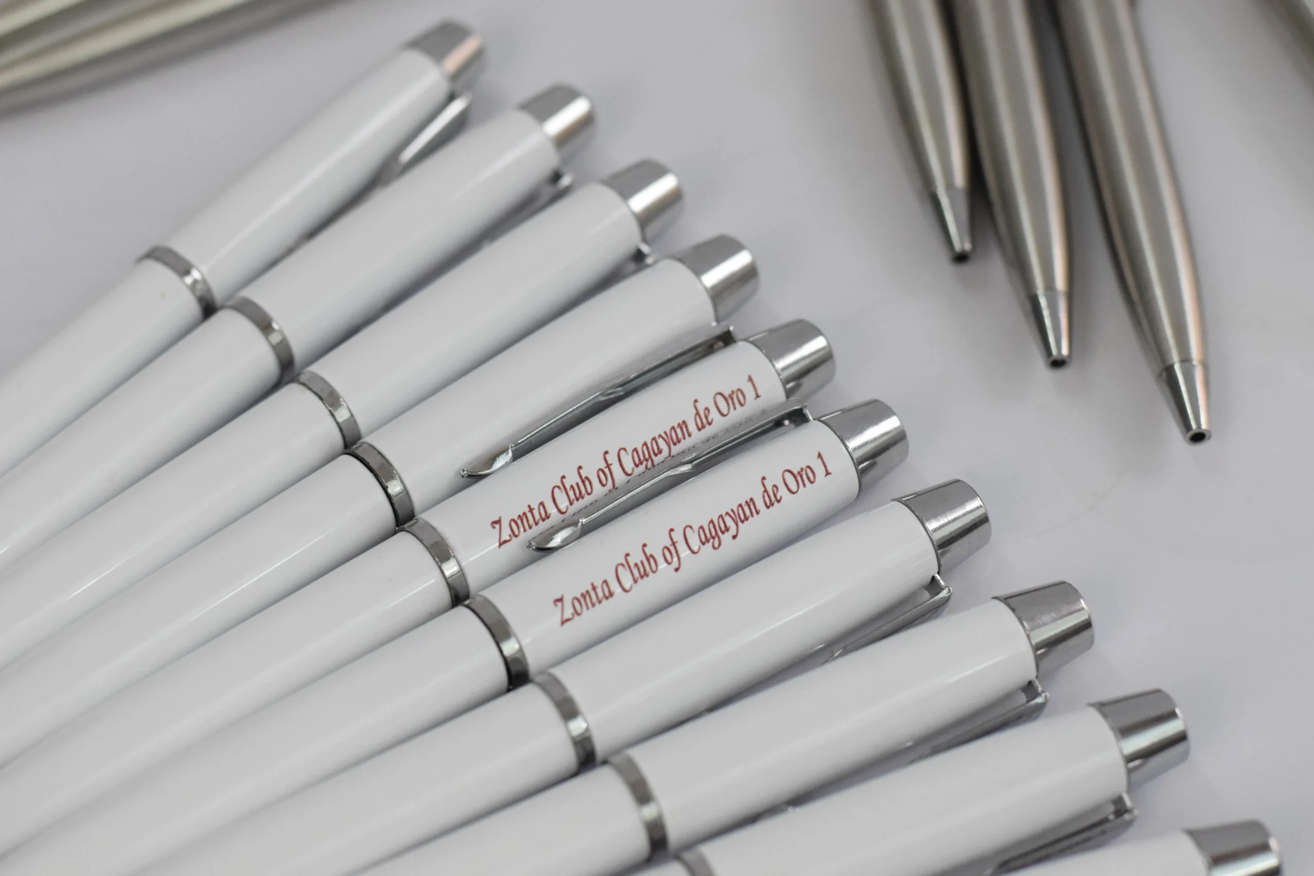 signpen-white