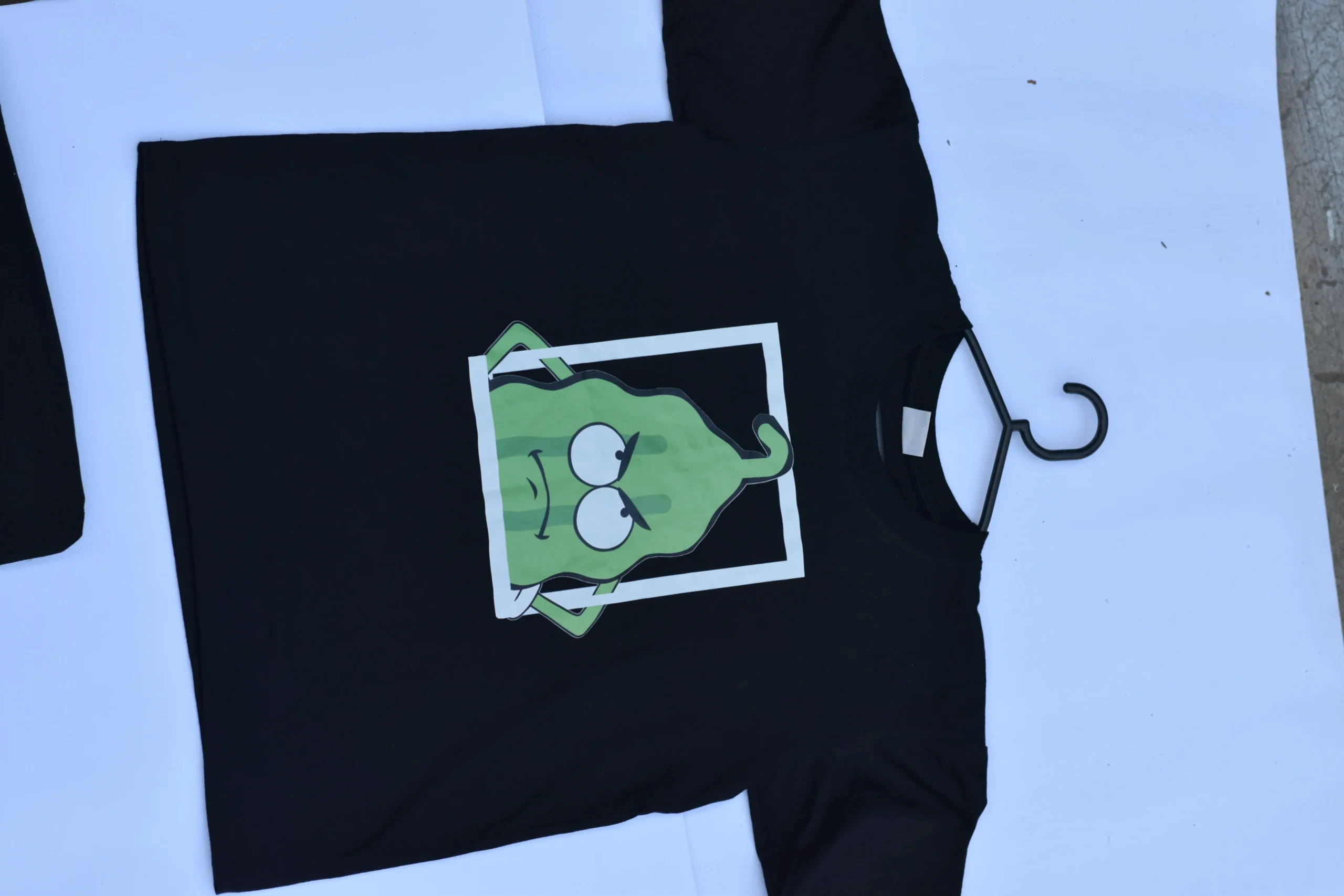 t-shirt-black