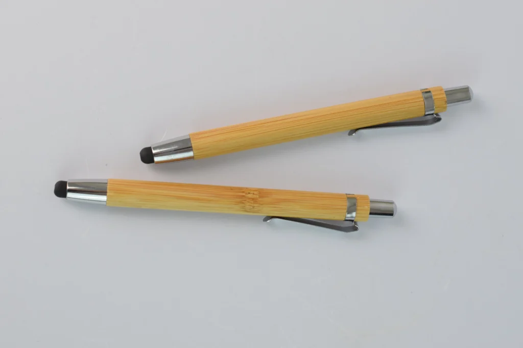wooden-pen